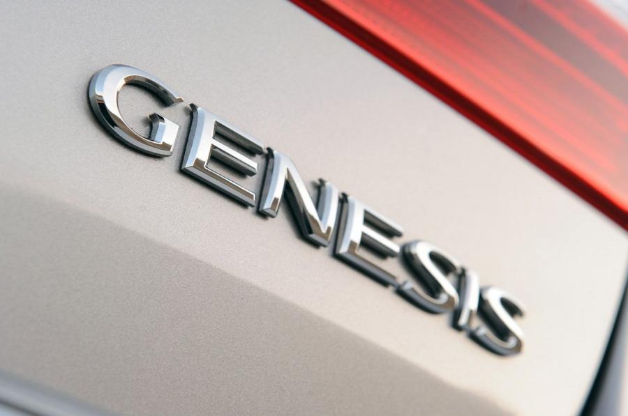  Hyundai Genesis 2012 года  (фото 31 из 73)
